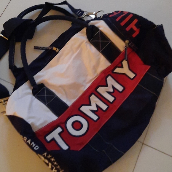 Sport  bag from  Tommy Hilfiger - Picture 4 of 4
